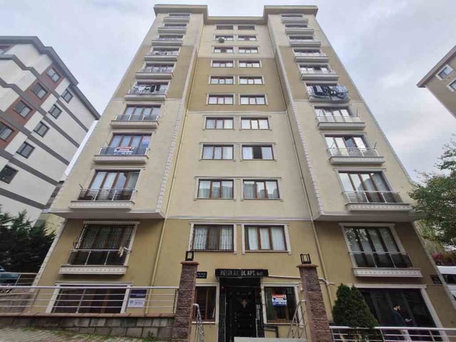 ÜMRANİYE MEHMET AKİF MAHALLESİNDE 2+1 SATILIK ARA KAT DAİRE