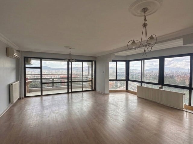BORNOVA EVKA 3 PROFESÖRLER SITESI YAKINI  KIRALIK DAIRE