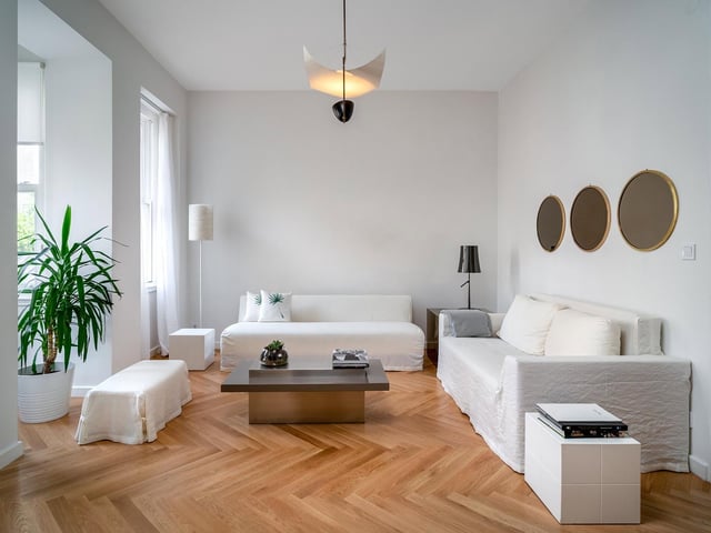 GALATADA TARİHİ BİNADA YATIRIMA UYGUN YÜKSEK KİRA GETİRİLİK SATILIK 3+1 DAİRE