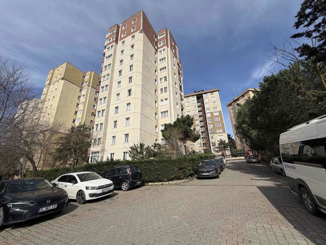 UGURMUMCU BİNGÖL SİTESİNDE KENTSEL DÖNÜŞÜM DE SATILIK 3+1 DAIRE