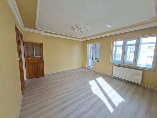 RE/MAX İNCİ'DEN TOYGAR MAH. SİTE İÇİNDE 2+1 KİRALIK DAİRE
