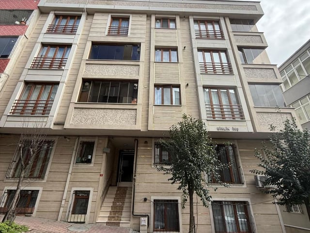 BAYRAMPAŞA MERKEZİ KONUMDA 3+2 SATILIK DUBLEKS DAİRE