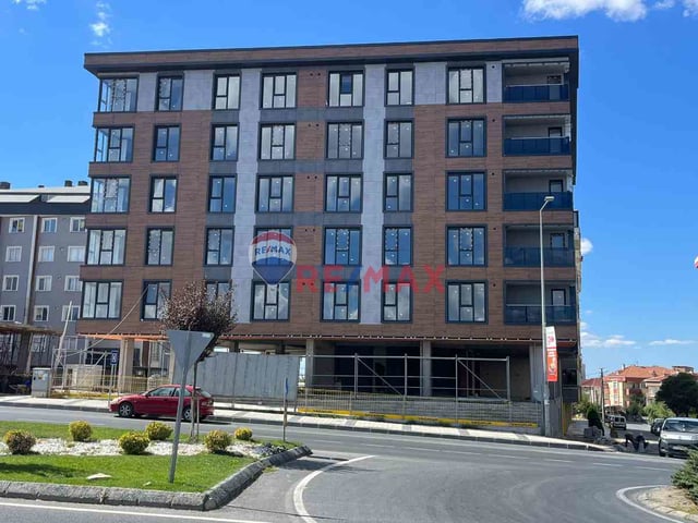 REMAX LAND' TEN TEPE BÖLGESINDE SATILIK 1+1 DAIRE