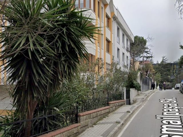 ALTUNIZADE ISMAIL PAŞA SOKAK 135 M2 SATILIK DAIRE TAKASA UYGUN