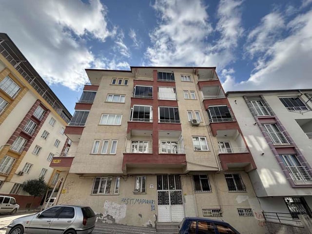 HACI ABDİ MAHALLESİNDE 3+1 KİRALIK DAİRE