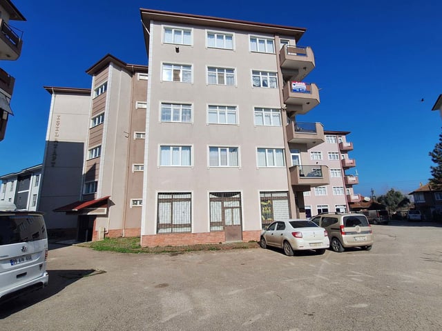 BAŞİSKELE KARŞIYAKA MAH.İÇİ YAPILI SATILIK 3+1 ARAKAT DAİRE