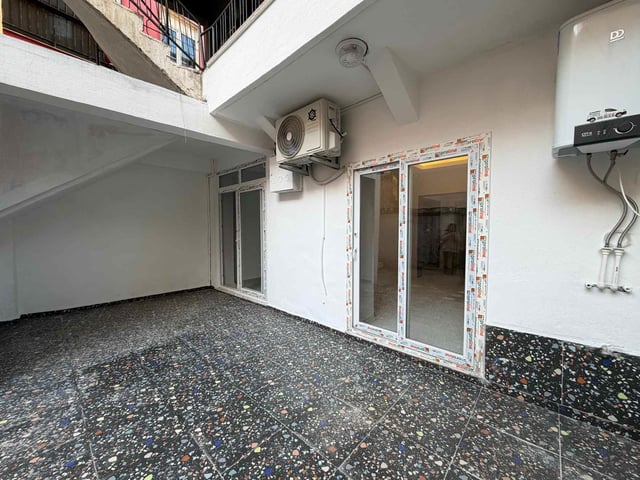 BORNOVA KÜÇÜKPARK MERKEZI KONUM FULL TADILATLI KIRALIK 1+1 DAIRE