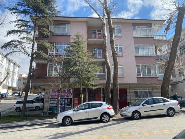 DİKMEN HÜRRİYET CADDESİ'NDE EŞYALI 3+1 KİRALIK DAİRE