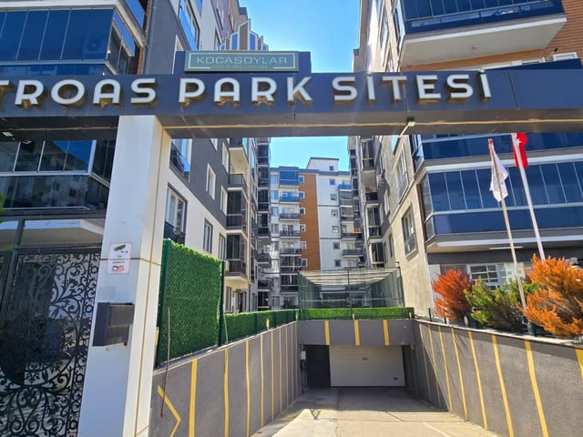 ÇANAKKALE MERKEZ TROAS PARK SITESI ARA KAT SATILIK 1+1 DAIRE