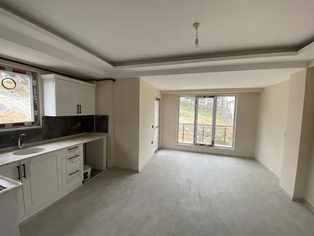 KÖRFEZ TRAMVAY DURAĞINA YÜRÜME MESAFESİNDE SATILIK 1+1 DAİRE
