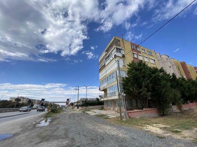 REMAX MAHAL’DEN KAMİLOBA’DA DENİZ MANZARALI E-5 ÜZERİ 2+1