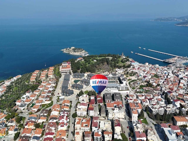 KUŞADASI ŞEHIR İÇINDE BAHÇELI YAŞAM – MODERN-GENIŞ TERS DUBLEKS