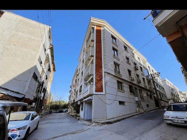 BUCA HÜRRIYET MAH 2+1 SATILIK DAIRE
