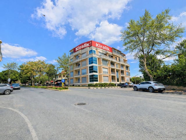 FLORYA BASINKÖY TERASLI 230 M2 NET DENİZ MANZARALI 3+1 DAİRE