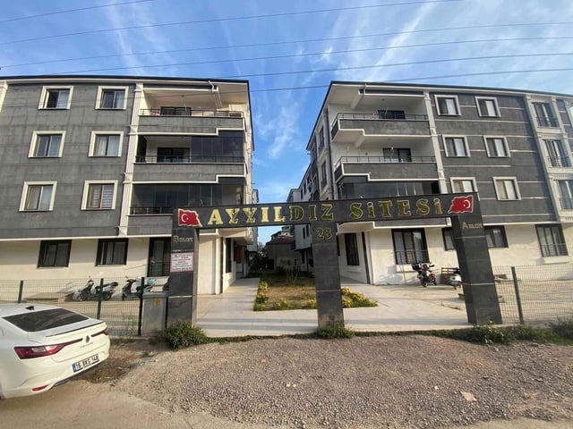 RE/MAX ŞEHİR 2' ÇİFTLİKKÖY SULTANİYEDE SATILIK 2+1 DAİRE
