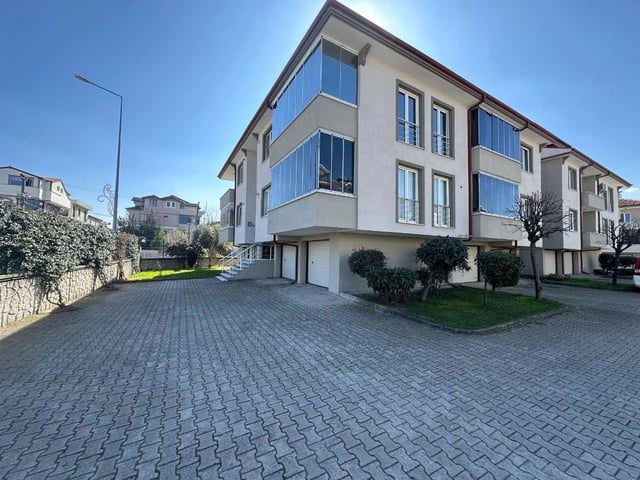 REMAX VİRA ÜMİT DOĞAN DAN KİRALIK KAPALI GARAJLI GENİŞ DUBLEKS