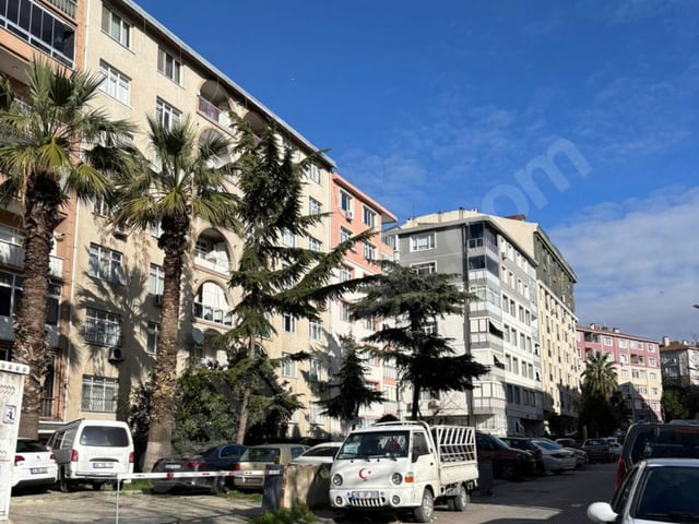 MERTER DE 3+1 MERKEZİ KONUMDA GENİŞ ÖNÜ AÇIK FERAH DAİRE
