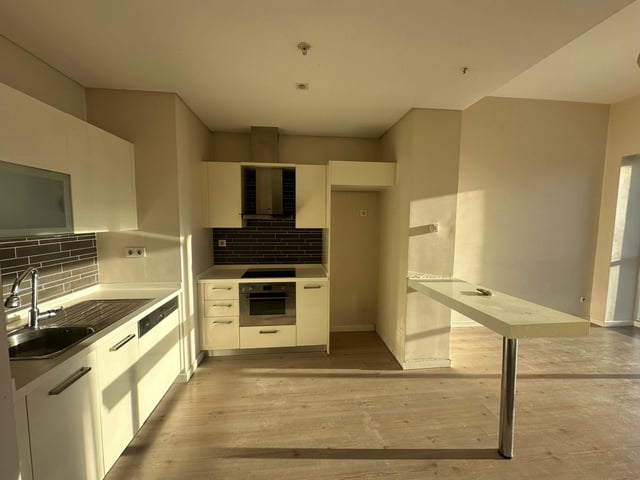 KARTAL ÇUKUROVA TOWER'DA 3.KAT 1+1 SATILIK DAIRE