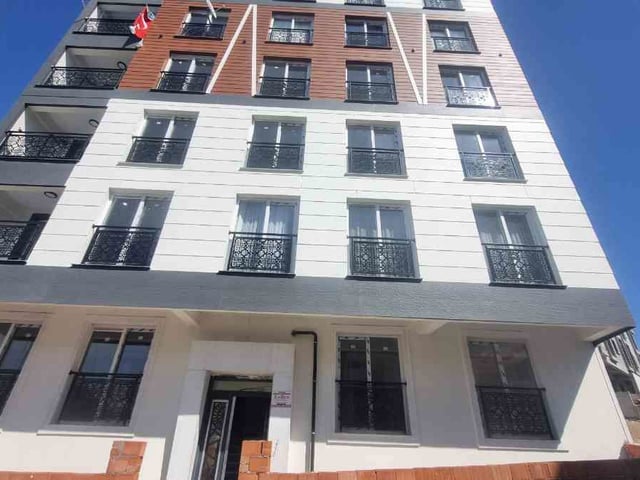 MENEMEN UĞUR MUMCU MH. 1+1 ARAKAT BALKONLU MENEMEN DEVLET HASTANESI YAKINI