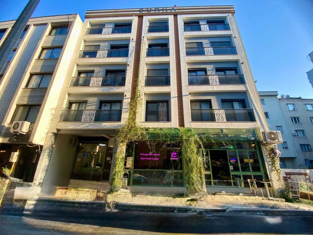 İZMIR BORNOVA KÜÇÜKPARK YAKINI KIRALIK GENIŞ 2+1