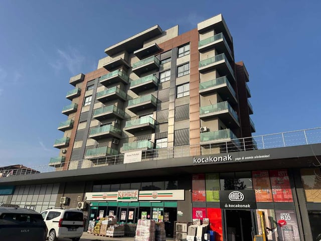 BORNOVA DOĞANLAR’DA YENI BİNADA YATIRIMLIK 1+1 FIRSAT DAİRE