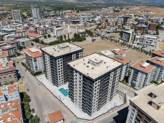 ADIM MENEMEN SITESINDE AÇIK MUTFAK 3+1 KIRALIK DAIRE B BLOK D:41