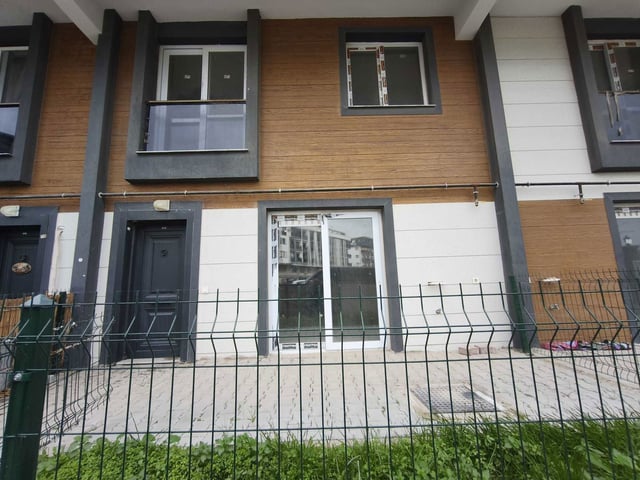 MENEMEN SEYREKTE MÜSTAKİL GİRİŞ BAHÇE TERASLI 2+1 DUBLEKS DAİRE