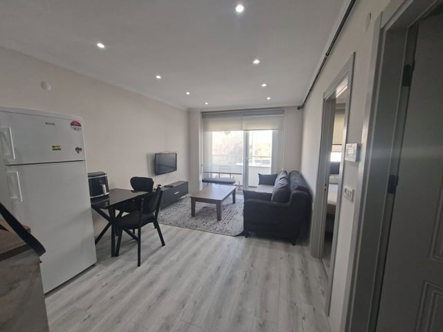 RE/MAX İNCİ'DEN ÖĞRETMEN EVİ YAKINI 1+1 SIFIR EŞYALI KİRALIK DAİRE