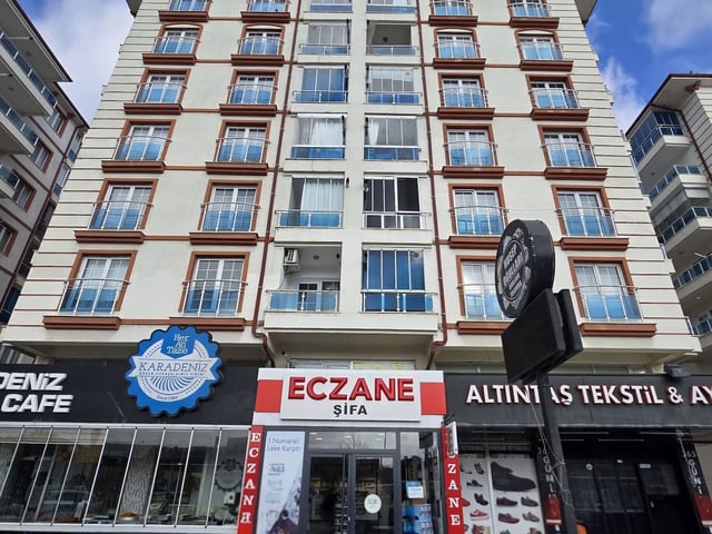 GAZİ MAHALLESİ’NDE CADDE ÜSTÜNDE SATILIK GÜNEY CEPHE 3+1 DAİRE