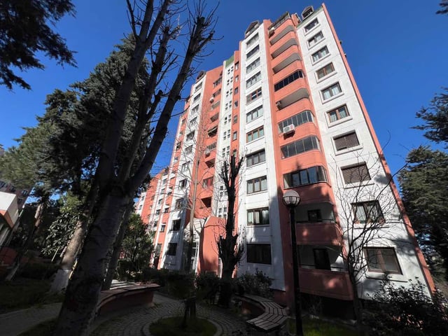 BAHÇEŞEHİR MERKEZDE SATILIK B TİPİ 3+1 DAİRE