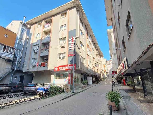 BEŞİKTAŞ İMAMZADE SOKAKTA YATIRIMLIK SATILIK DUBLEX DAİRE