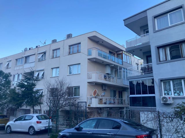 KARABAĞLAR ADNAN SÜVARI'DE MERKEZI KONUMDA 3+1 DAIRE