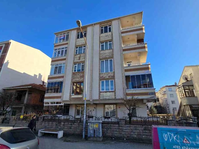 LÜLEBURGAZ E5 KARAYOLUNA CEPHE SATILIK 3+1 DAİRE