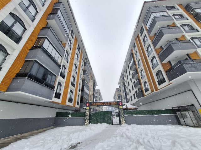 REMAX İLKE'DEN ŞEHİR HASTANESİ KARŞISIN'DA 2+1 KİRALIK DAİRE