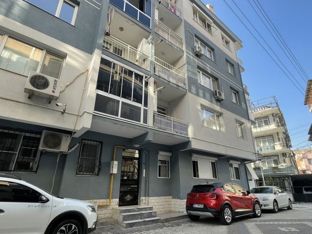 İZMIR MENEMEN ESATPAŞA MAHLLESINDE SATILIK 3+1 DAIRE