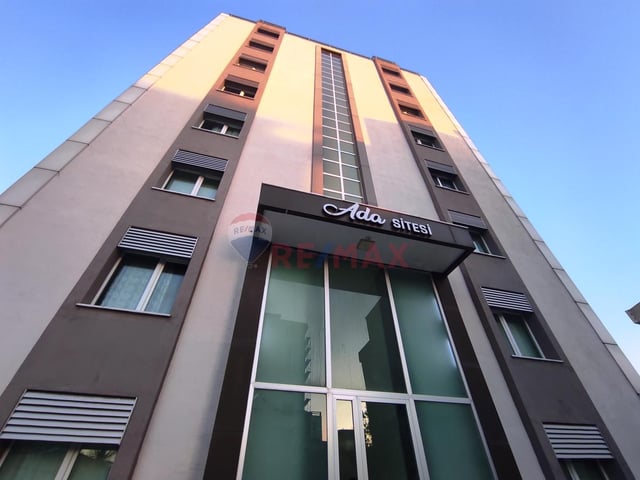 KARTAL METRO E5 YAKINI SITE İÇI BALKONLU MANZARALI 1+1 KIRALIK DAIRE