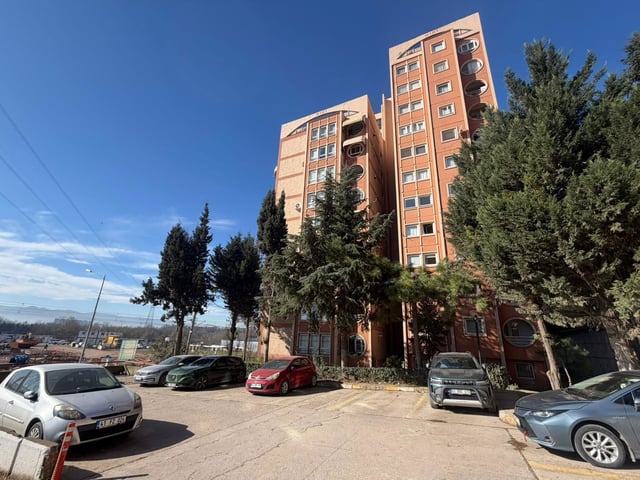 RE/MAX EFFECTTEN YUVAM AKARCADA TRAMVAY DURAĞI YANINDA 3+1