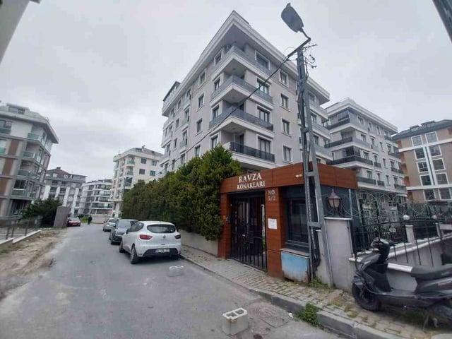 BEYLİKDÜZÜ DEREAĞZI BUTİK SİTE 2+1