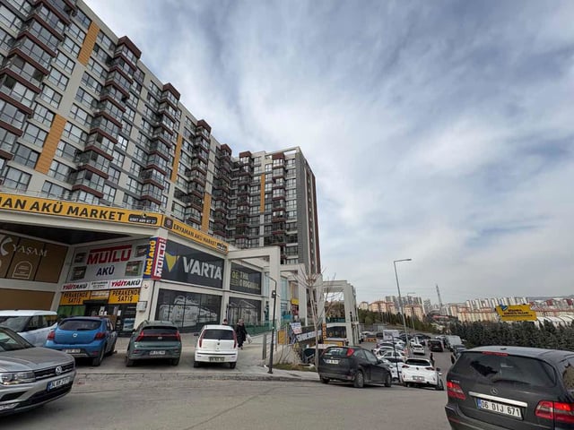 MEYDAN ERYAMAN KIRALIK 2+1 MANZARALI DAIRE