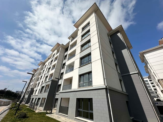 ATAŞEHİR TOKİ İMAR İSKAN KONUTLARINDA SATILIK 3+1 DAİRE