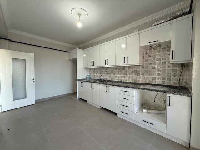 REMAX EDE'DEN KUYUMCUKENT CİVARI KİRALIK 4+1 DAİRE