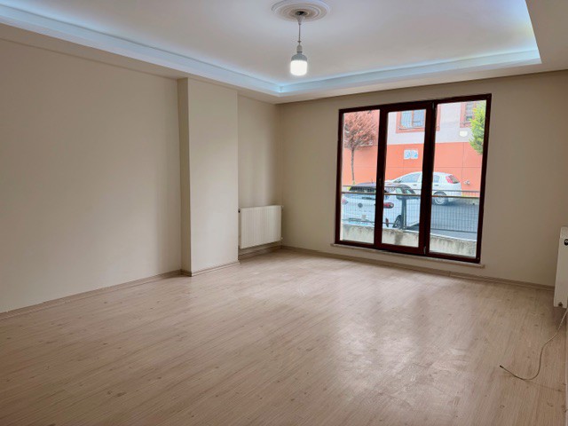 EYÜPSULTAN ÇIRÇIR MAHALLESİ 4+1 ASANSÖRLÜ KİRALIK DAİRE