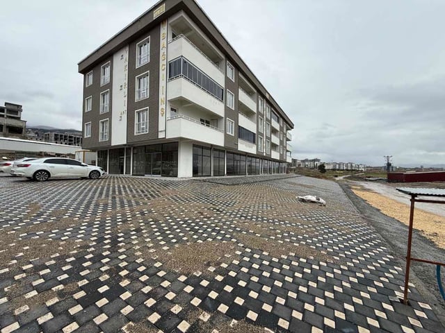 KUYUMCUKENT CİVARI YENİ YAPIM KİRALIK GENİŞ 2+1
