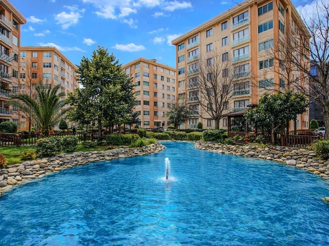 SULTANBEYLİ SİTE İÇİNDE SATILIK GENİŞ 2+1 DAİRE SULTAN KONAKLARI