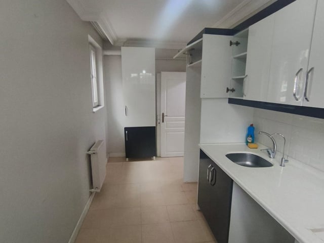 MERKEZI KONUMDA 3+1 BAHÇELI GIRIŞ KATI