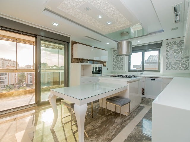 UNCALI KONAKLARDA ÖZELLİKLİ SİTEDE 3+1 ULTRA LÜKS DAİRE