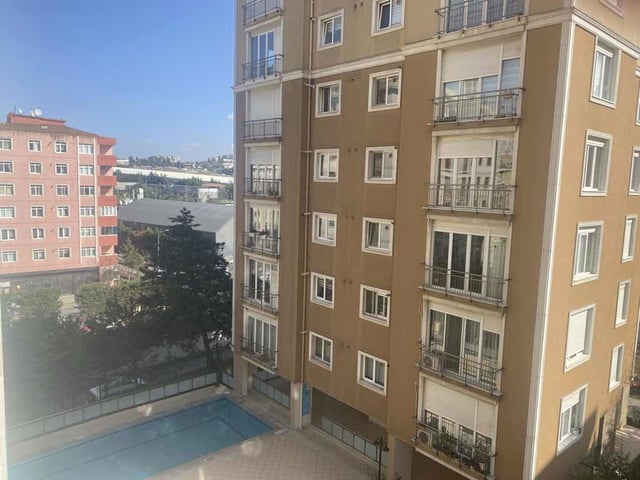ATAŞEHİR KÜÇÜKBAKKALKÖY’DE METROYA YAKIN SİTE İÇİ GENİŞ 3+1 SATILIK DAİRE
