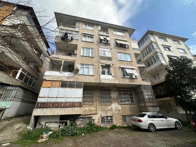 MALTAPE BAĞDAT CADDESİ ÜZERİ YÜKSEK ARSA PAYLI SATILIK DAİRE