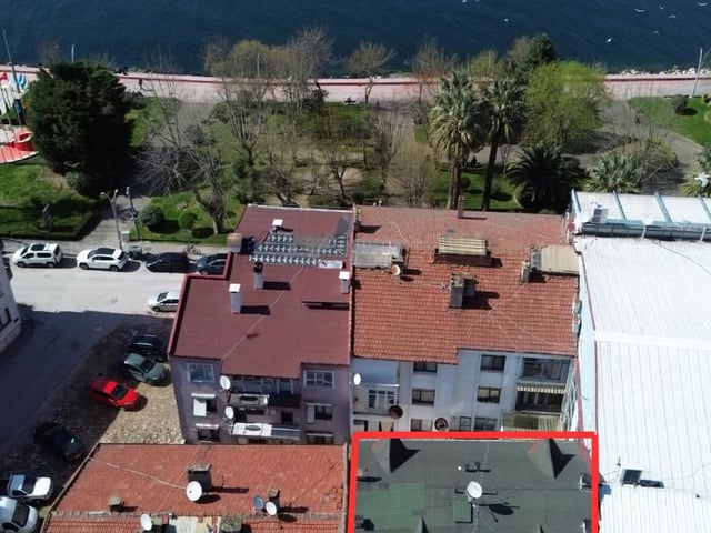 REMAXFREKANS'TAN SAHILE YAKIN EŞYALI YENI BINA ARA KAT 2+1