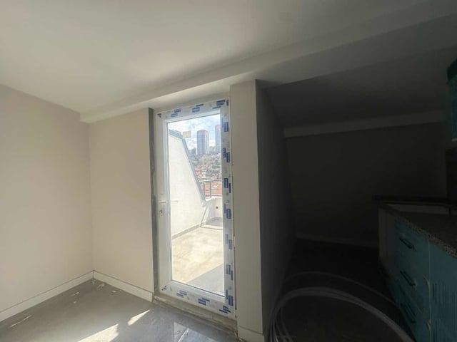 KARTAL HÜRRİYET MAH METROYA YAKIN SATILIK DUBLEKS DAİRE